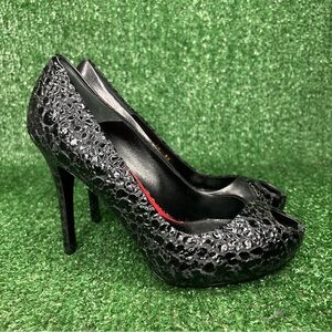 NEW Alexander McQueen Black Leather High Heel Pumps Peep Toe EU 36 / US 6 - $950